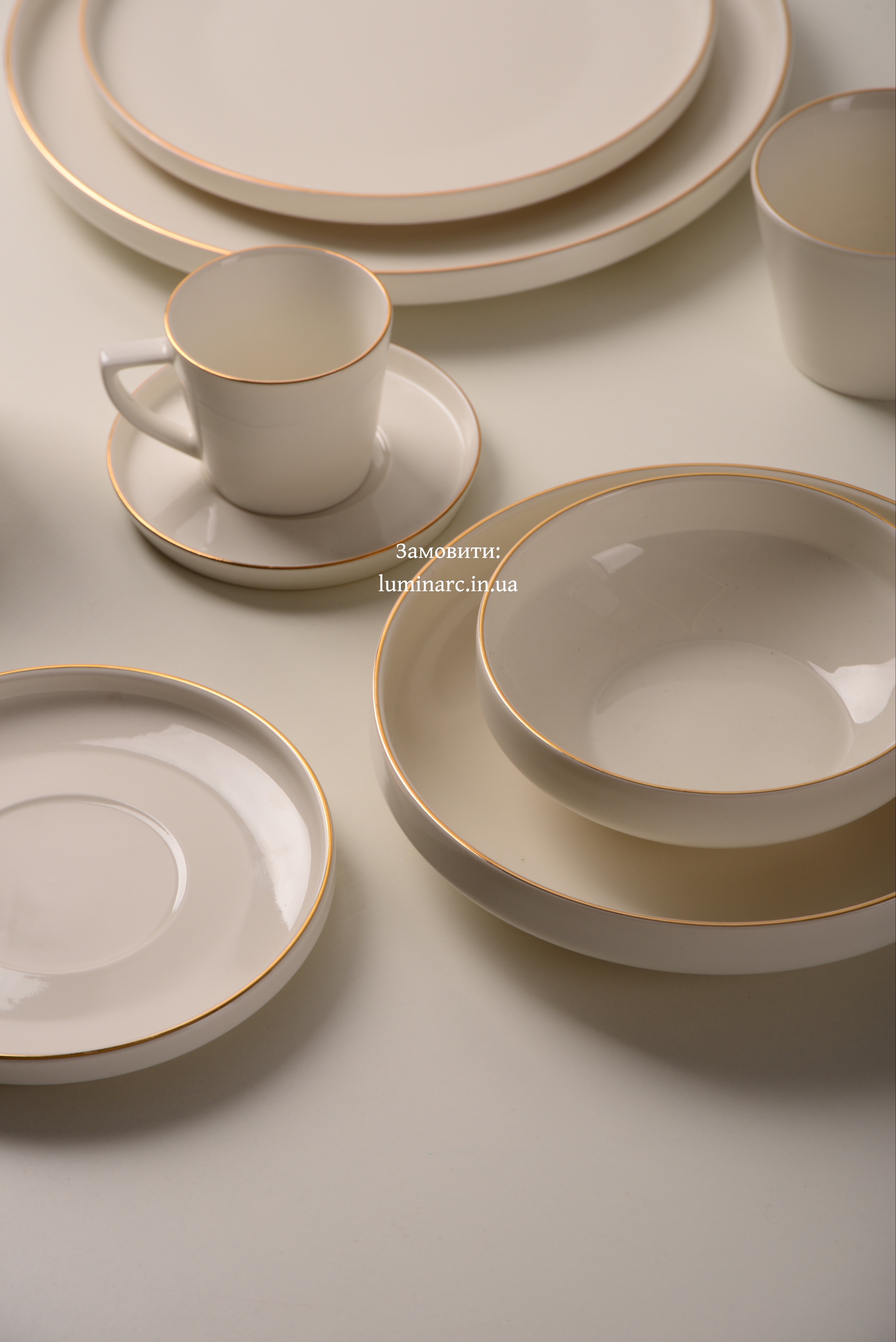 Столовий  сервіз  Limited Edition ARIA GOLD 24 предметів (LE0624AG)